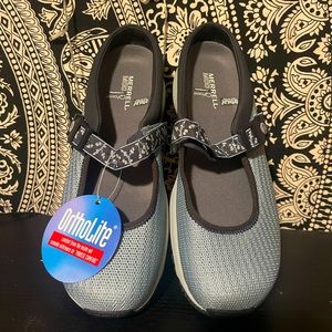 NWT Merrell Mary Jane slip-ons